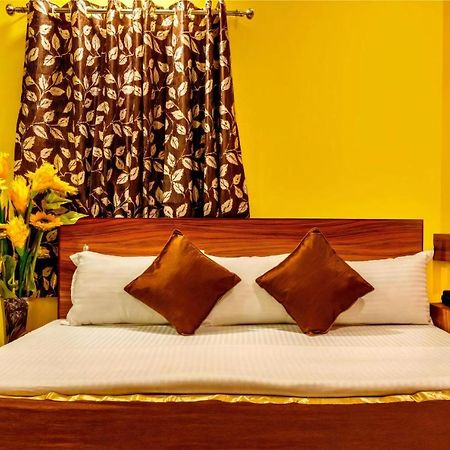 The Silverline Hotel Kolkata Bagian luar foto