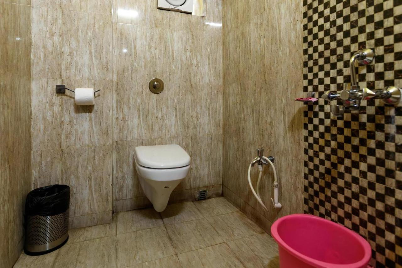 The Silverline Hotel Kolkata Bagian luar foto