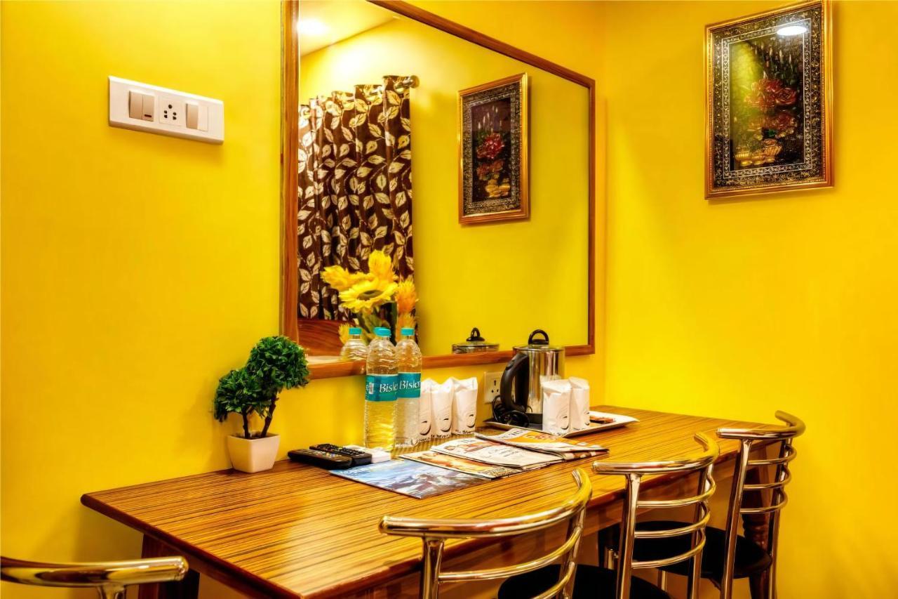 The Silverline Hotel Kolkata Bagian luar foto