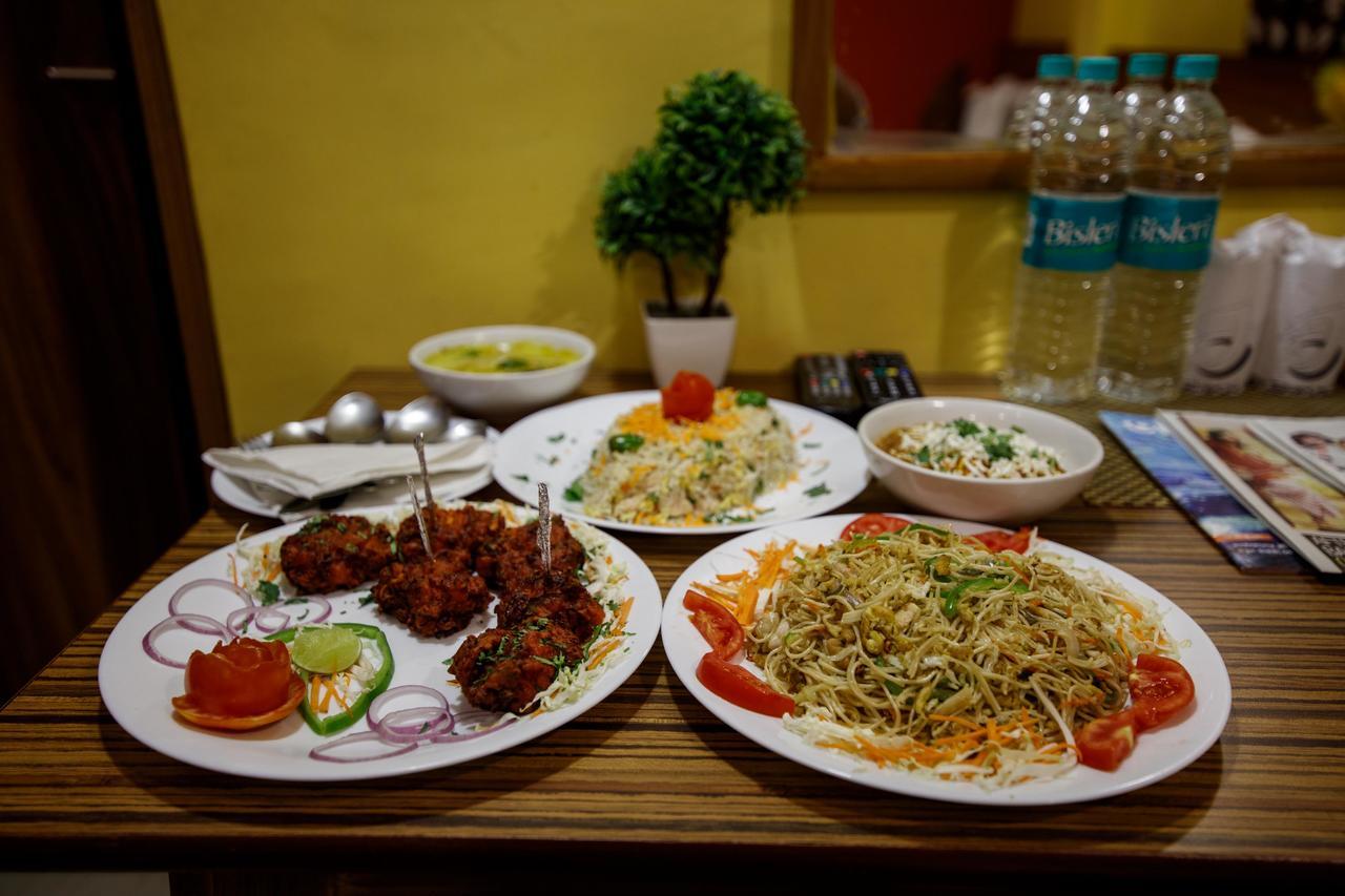 The Silverline Hotel Kolkata Bagian luar foto
