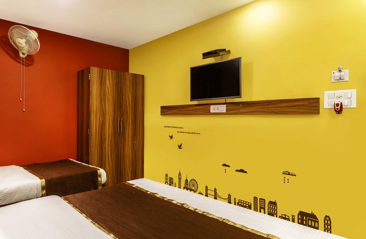 The Silverline Hotel Kolkata Bagian luar foto
