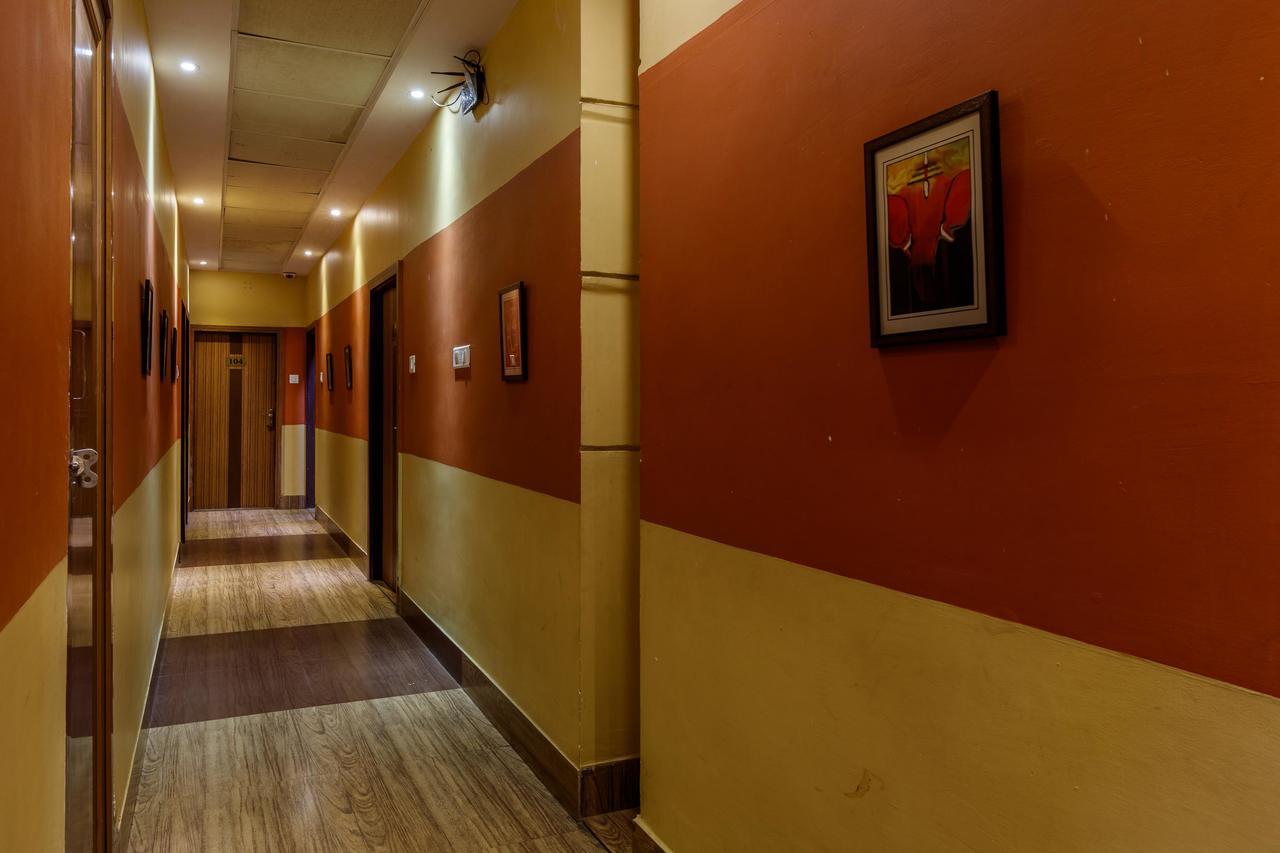 The Silverline Hotel Kolkata Bagian luar foto